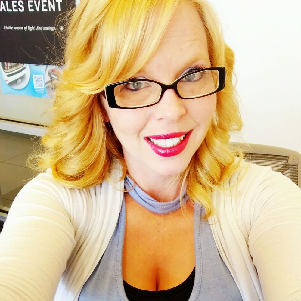 Meet your Posher, Adriane